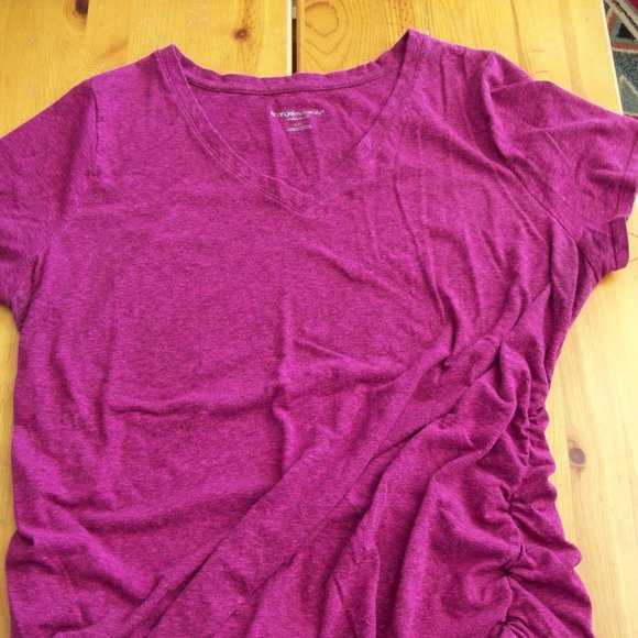 Liz Lange Maternity Purple Tee - Picture 1 of 2
